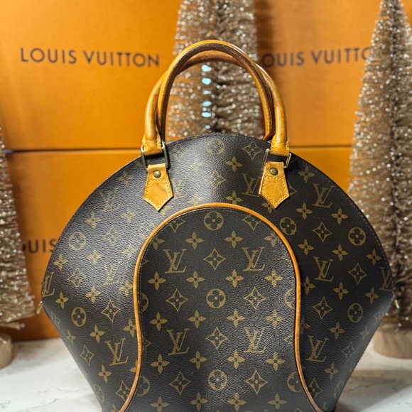 Louis Vuitton Monogram Ellipse MM Tote - Picture 2 of 10